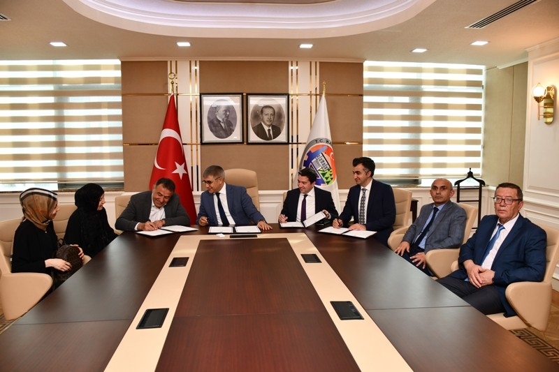 Karabük’te hayırseverlik protokolü imzalandı 