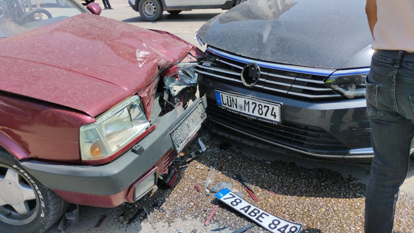 Karabük’te iki otomobil çarpıştı: 3 yaralı