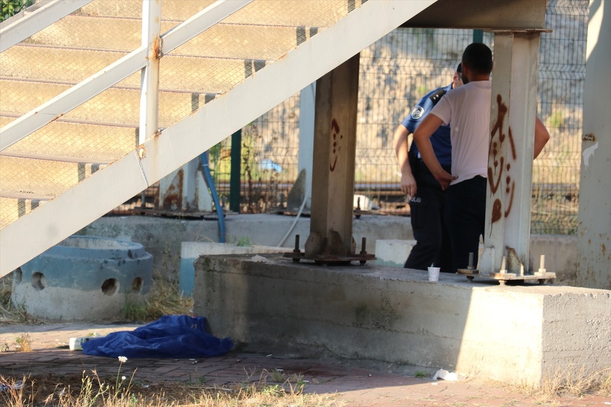 Karabük'te korkunç olay! Yürüyen merdivenin altında bebek cesedi bulundu! Annenin şu rezil ifadesine bakın