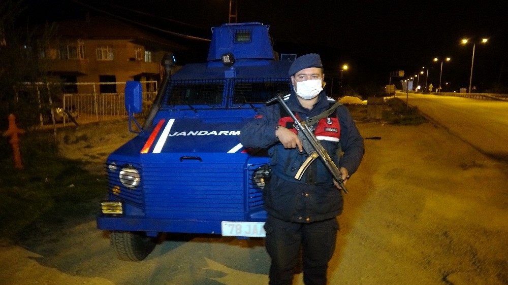 Karabük’te köyün iki mahallesindeki karantina genişletildi 