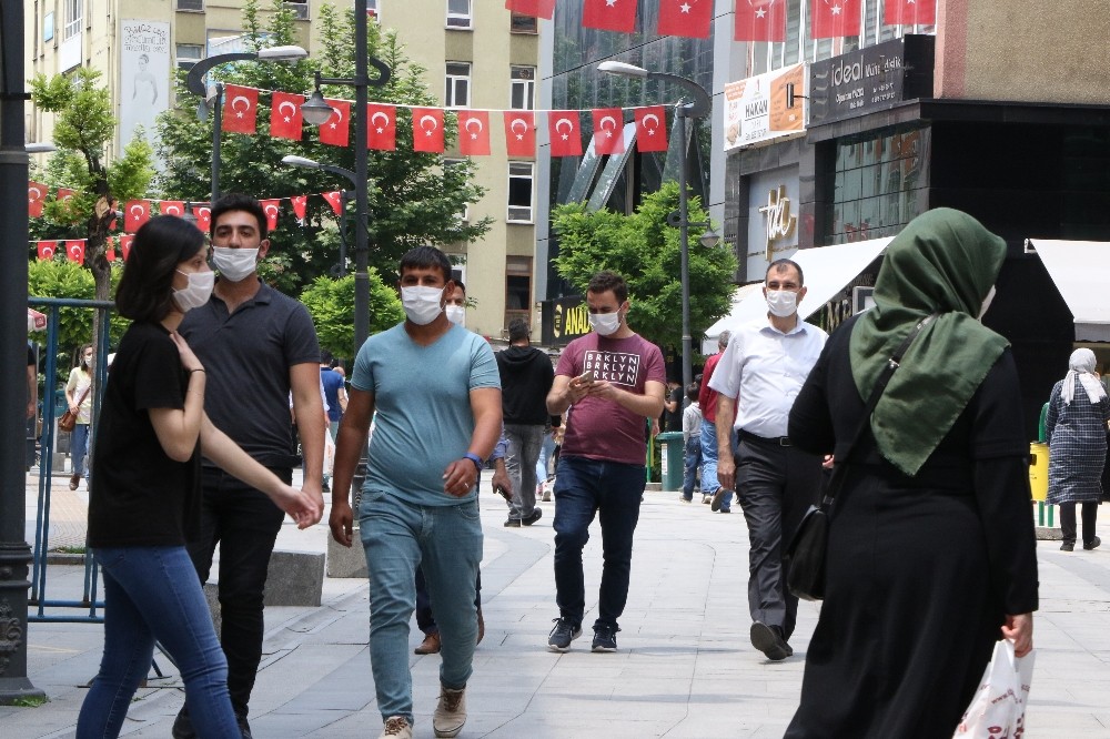 Karabük’te maske kullanımına büyük oranda uyuluyor 