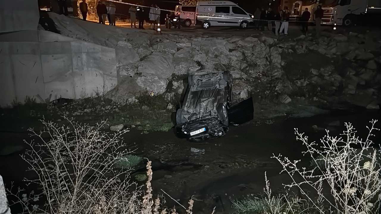 Karabük’te otomobil köprüden dereye düştü: 1 ölü, 1 yaralı