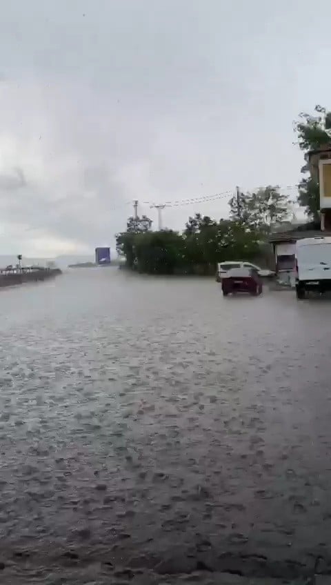 Karabük’te şiddetli dolu ve yağmur etkili oldu 