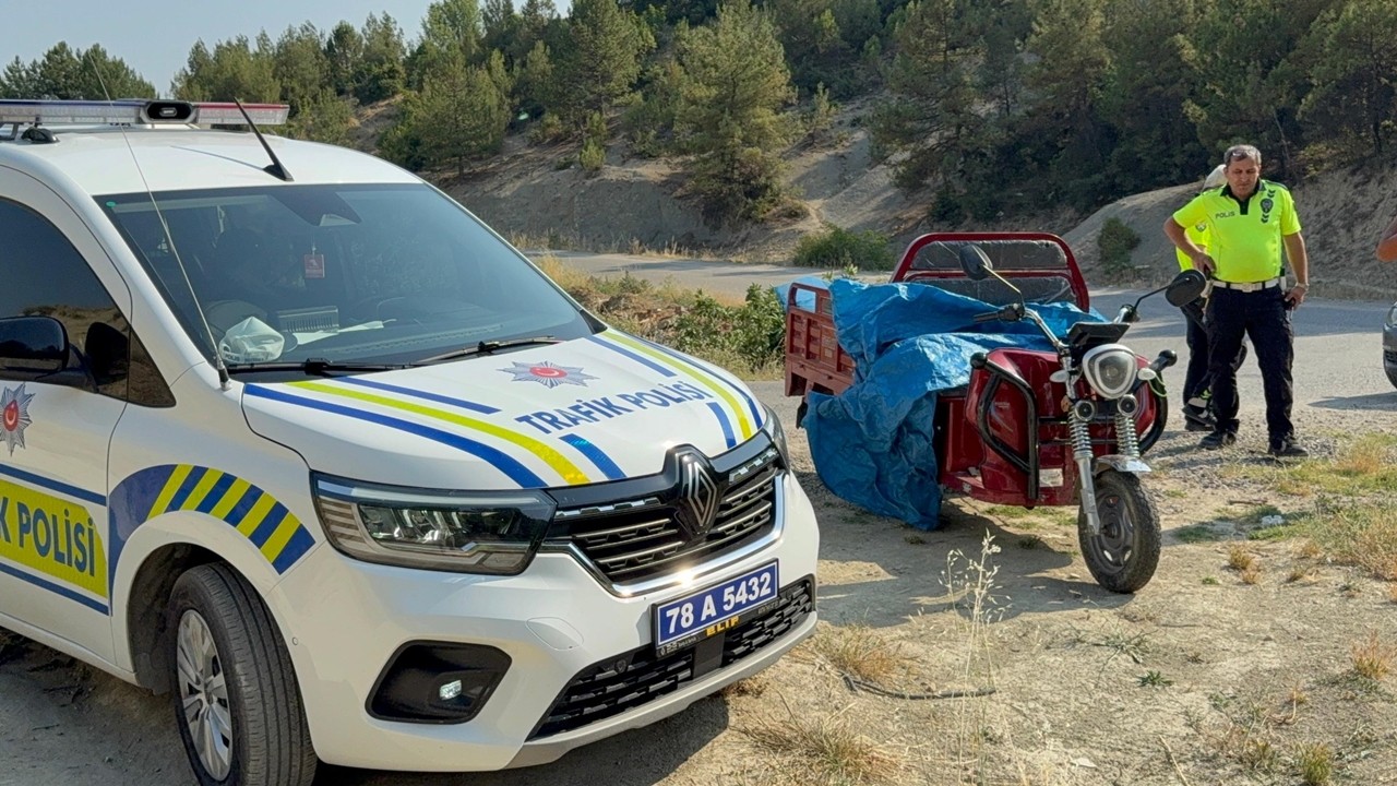 Karabük’te üç tekerlekli motosiklet devrildi