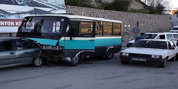 Karabük'te zincirleme kaza: 11 yaralı