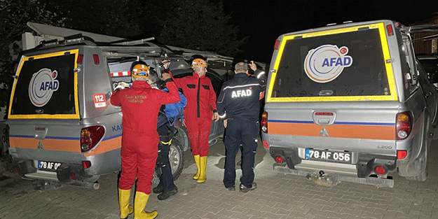 Karabük'teki Mencilis mağarasına giren 4 kişi mahsur kaldı