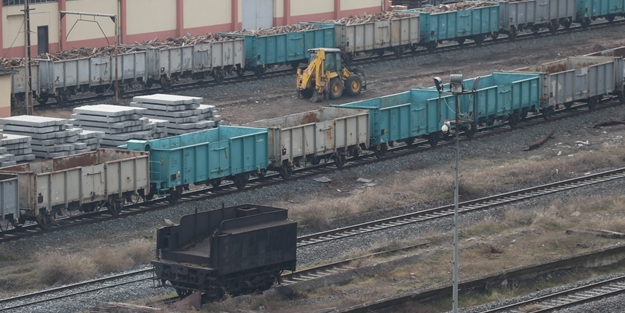 Karabük'ten deprem bölgesine gönderildi... Tam 20 vagon