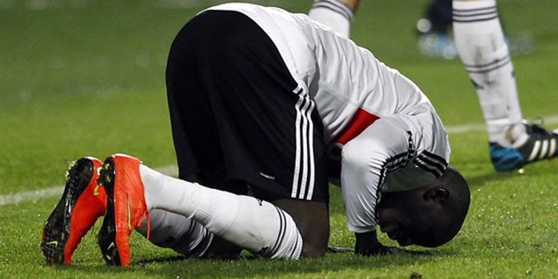 Demba Ba Kartal'ı zirveye taşıdı