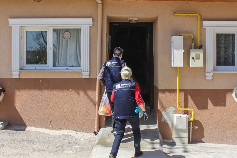 Karacabey, sosyal yardım işlerinde de örnek oluyor 