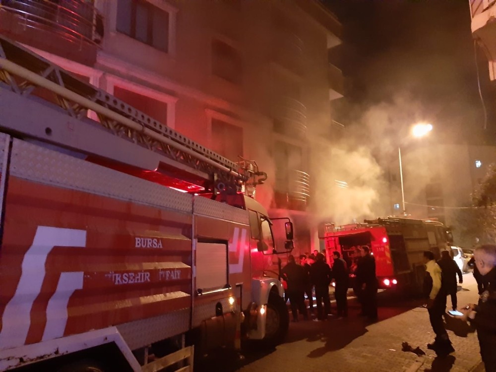 Karacabey’de korkutan yangın 