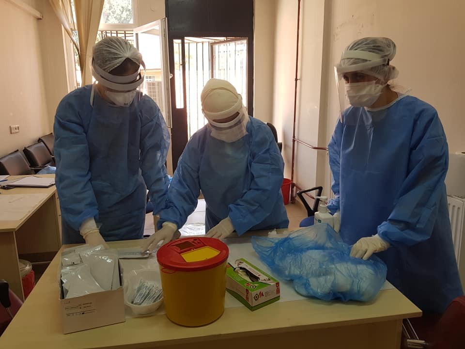 Karacasu’da berber ve kuaförlere koronavirüs testi 