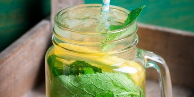 Karaciğeri yeniler ve göbeğinizi dümdüz yapar! Kilosu olan bunu yapsın: Önlem alamayan için bir günlük bile iyi