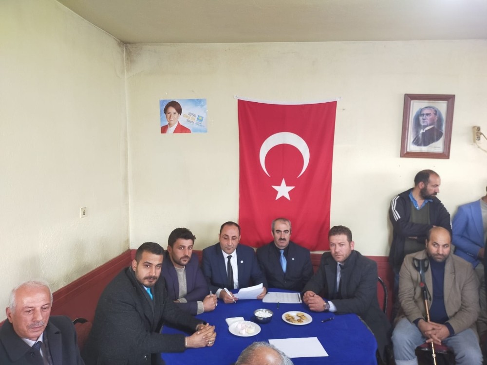 Karaçoban İlçe Başkanlığına Tahir Durmaz seçildi 