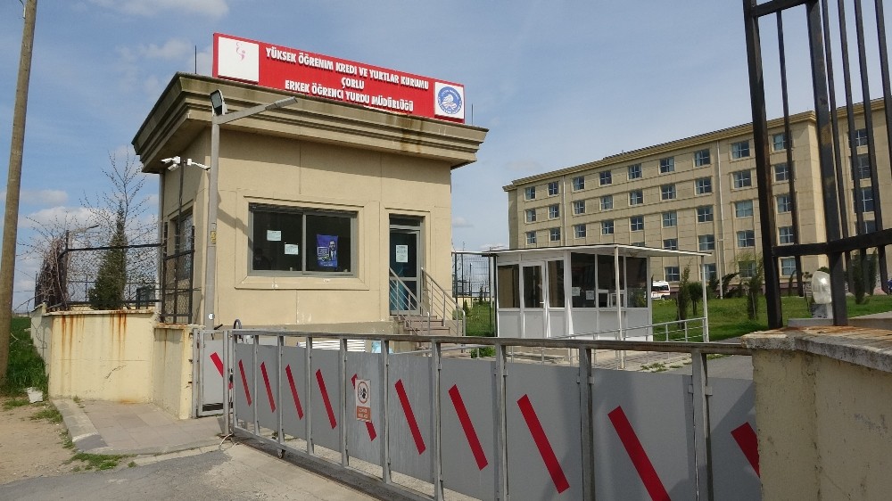 Karadağ’dan getirilen 75 kişi Çorlu’da karantina altına alındı 