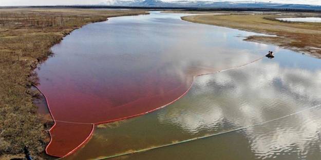Karadeniz için büyük tehlike! Sızıntı 80 kilometrekare alanı etkiledi