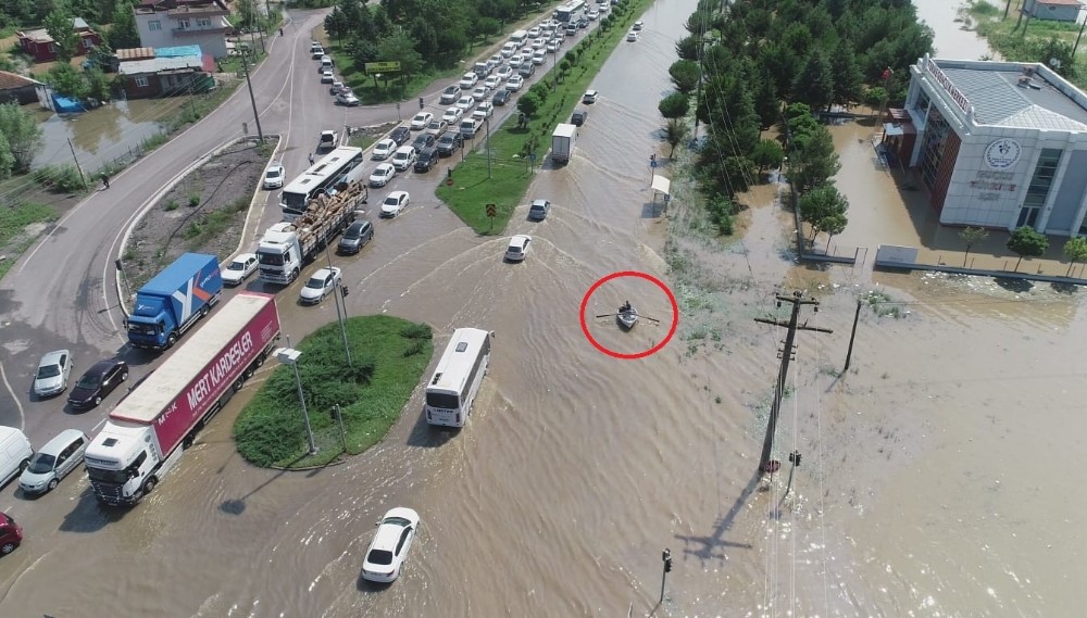 Karadeniz Sahil Yolu’nda kürek çektiler 