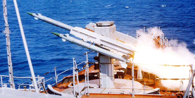 Karadeniz'de beklenen oldu! Füzeleri ateşlediler