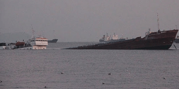 Karadeniz'de gemi battı