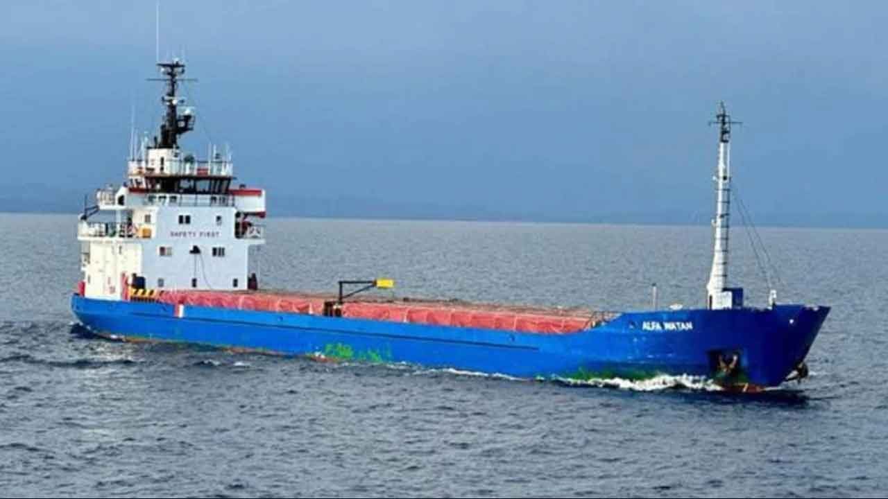 Karadeniz'de korsanlık skandalı! Bulgaristan açıklarında İHA saldırısıyla batırılan gemideki 10 denizci için Suriye'den dünyaya acil çağrı!
