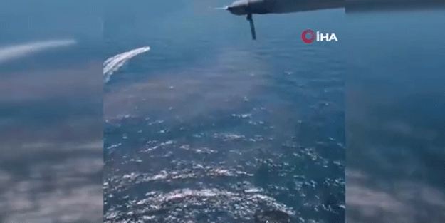 Karadeniz’de sıcak dakikalar! Ukrayna’ya ait deniz araçlarının vurulma anı yayınlandı