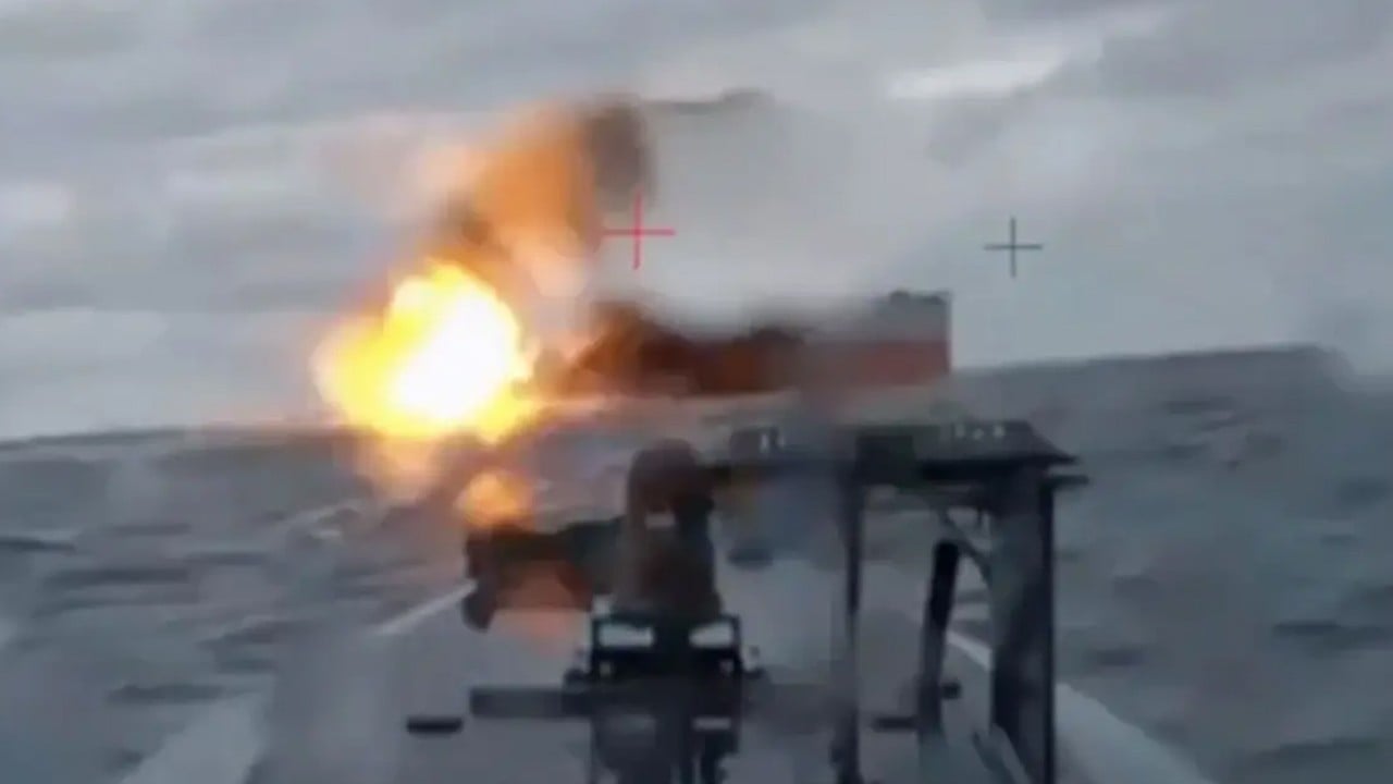 Karadeniz'de Ukrayna'ya AİT bir gemiye saldırı yapıldı: Olayla ilgili yaşanan yangın skandalı, o görüntüler