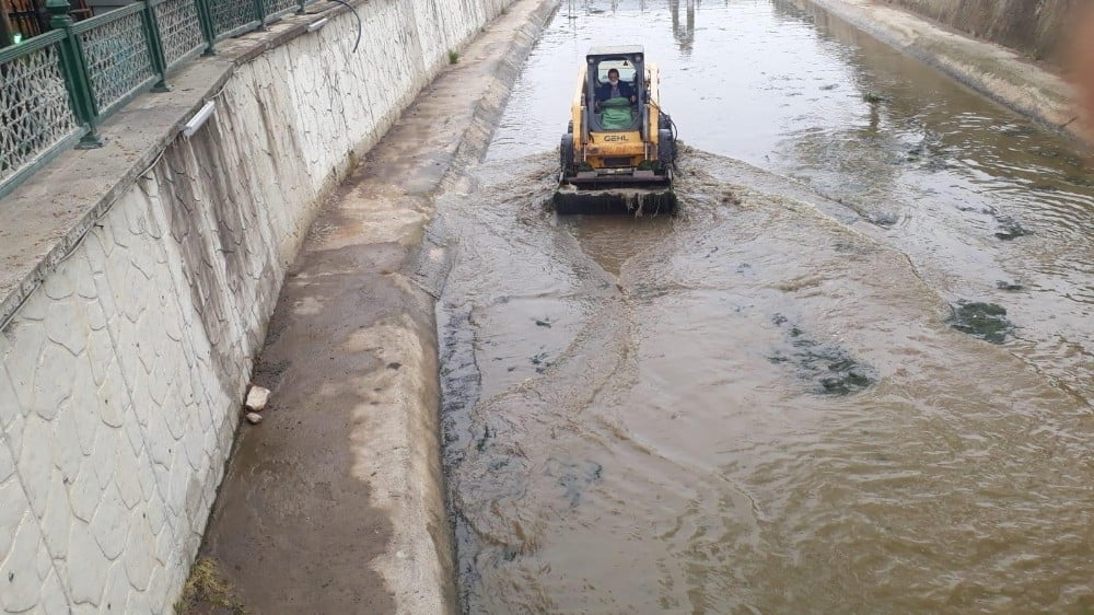 Karadeniz’e dökülen Çivi deresi güzergahı temizlendi 