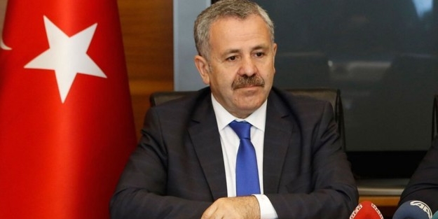 Karahasanoğlu, Sözcü'nün ikiyüzlülüğü bir kez daha deşifre etti!
