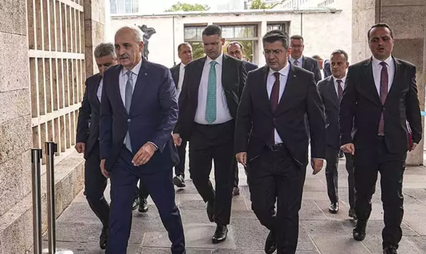 Karahasanoğlu’ndan İmralı’ya itiraz edenlere Hodri Meydan! İmralı’ya gitmeyenleri, alkışlayacağım, bir şartla..