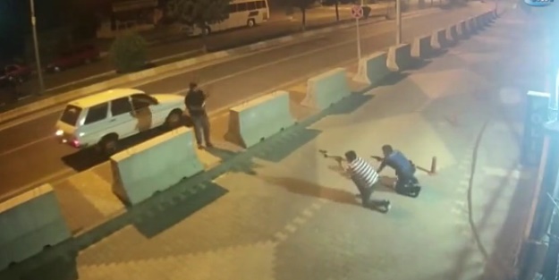 Karakol önünde çatışma!