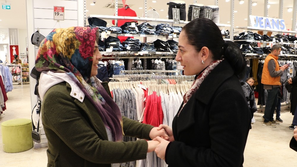 Karaköprü adayı Aslan seçim çalışmalarını sürdürüyor