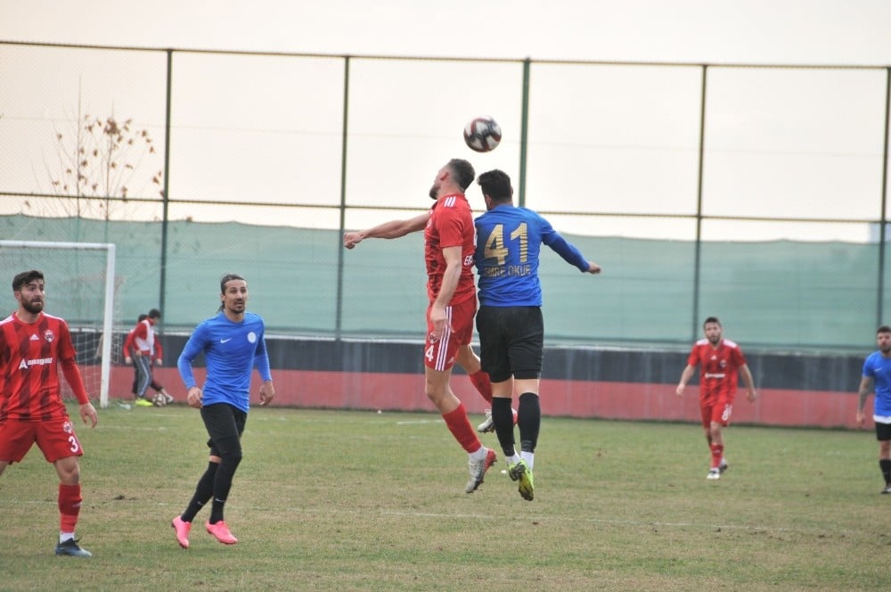 Karaköprü Belediyespor tek attı üç aldı 