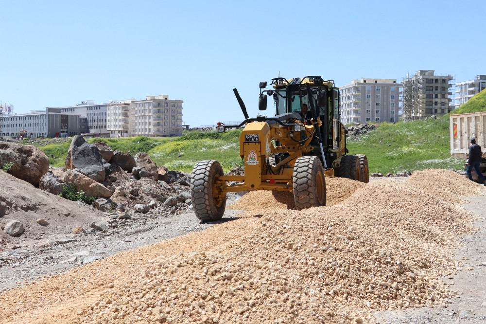 Karaköprü’de yol atağı 