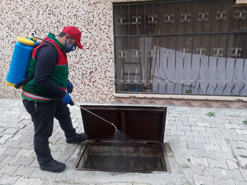 Karaköprü’de larva mücadelesi 