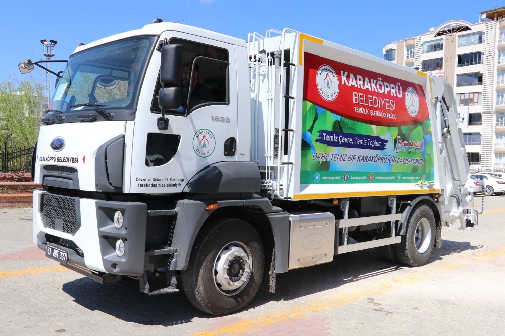Karaköprü’nün araç filosuna bir yenisi daha eklendi 