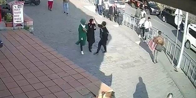 Karaköy'de başörtülü kızlara saldırı davasında skandal savunma!