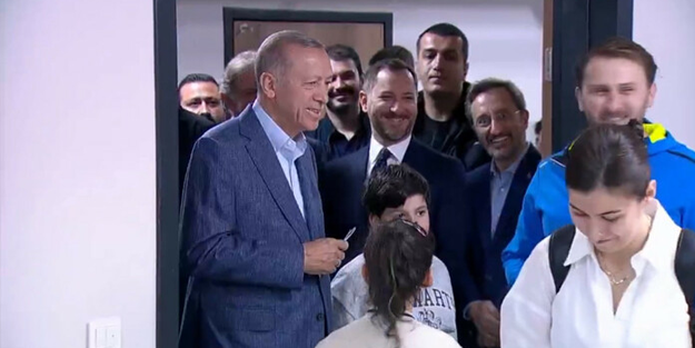 Karaktersiz fondaş medya yine boş durmuyor! 'Erdoğan tokat attı' iddiasına DMM’den cevap