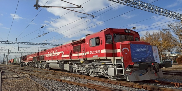 Karalamaya çalıştılar! TCDD işi eğlenceye çevirdi