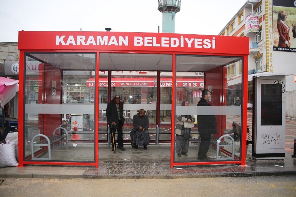 Karaman Belediyesinden kapalı otobüs durağı 