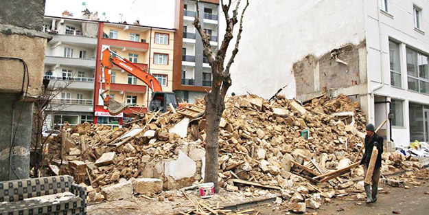 Karaman metruk binalardan kurtarılıyor