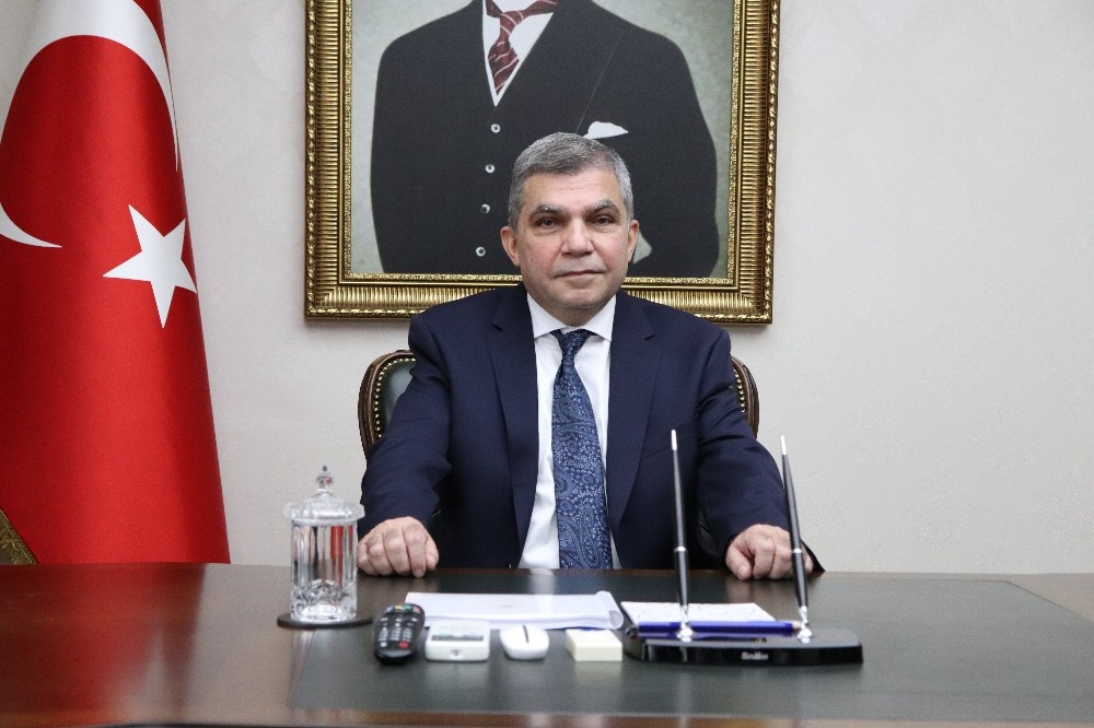 Karaman Valisi Işık görevine başladı 