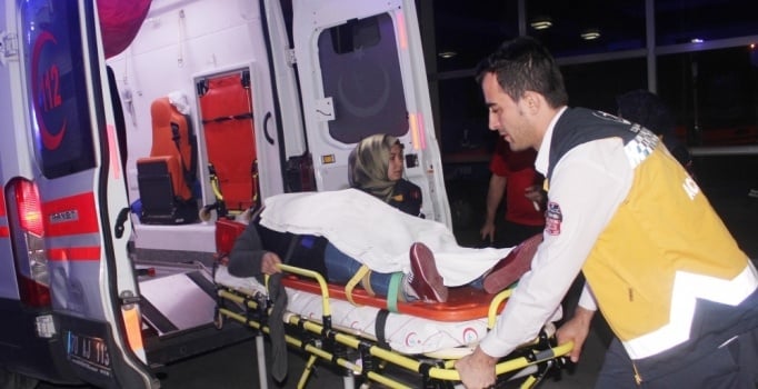 Karaman'da 3 otomobil çarpıştı: 8 yaralı