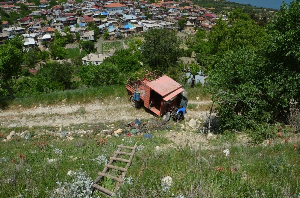 Karaman’da çapa motoru uçuruma yuvarlandı: 1 ölü 