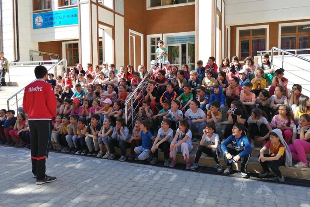 Karaman’da çocuklar atletizme kazandırılıyor 