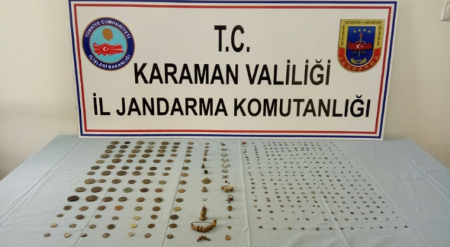 Karaman’da durdurulan araçta çok sayıda tarihî eser ele geçirildi
