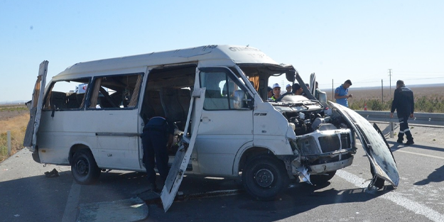 Karaman'da feci kaza!