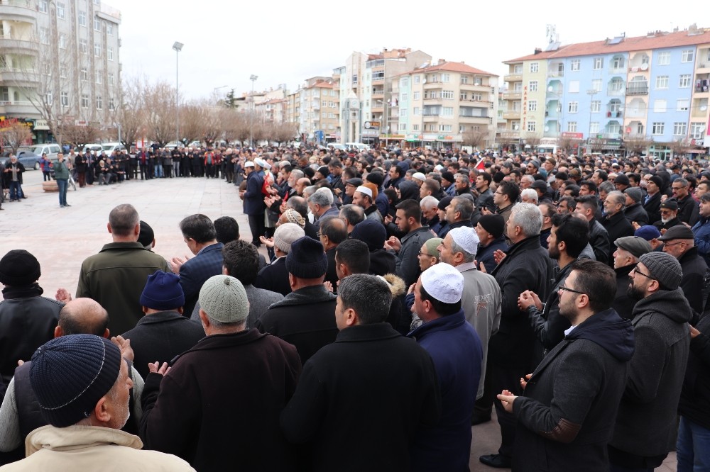 Karaman’da İdlib şehitleri için gıyabi cenaze namazı kılındı 
