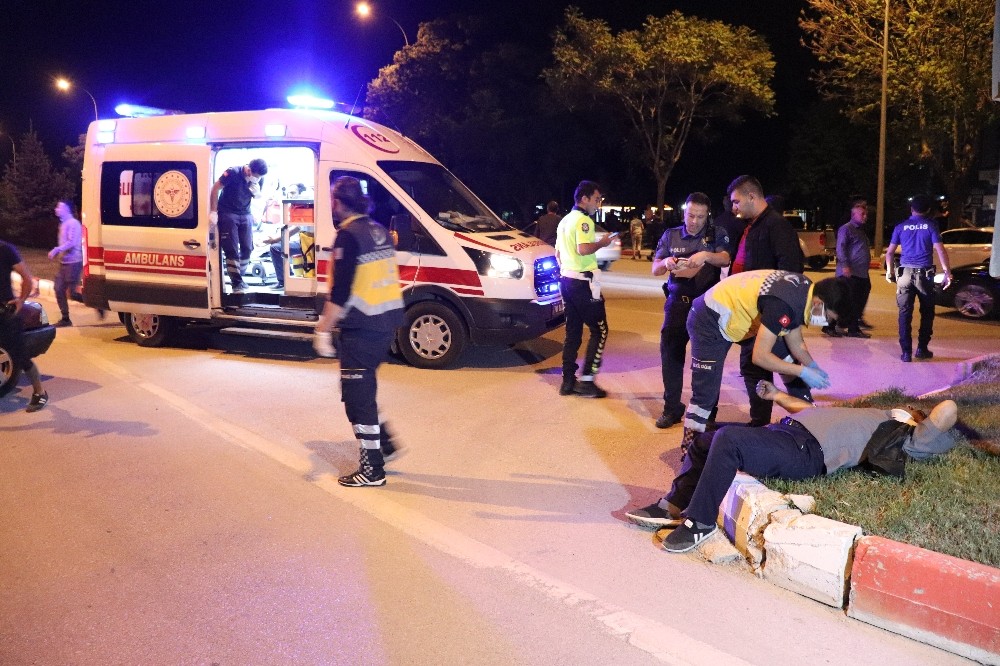 Karaman’da iki otomobil çarpıştı: 3 yaralı 