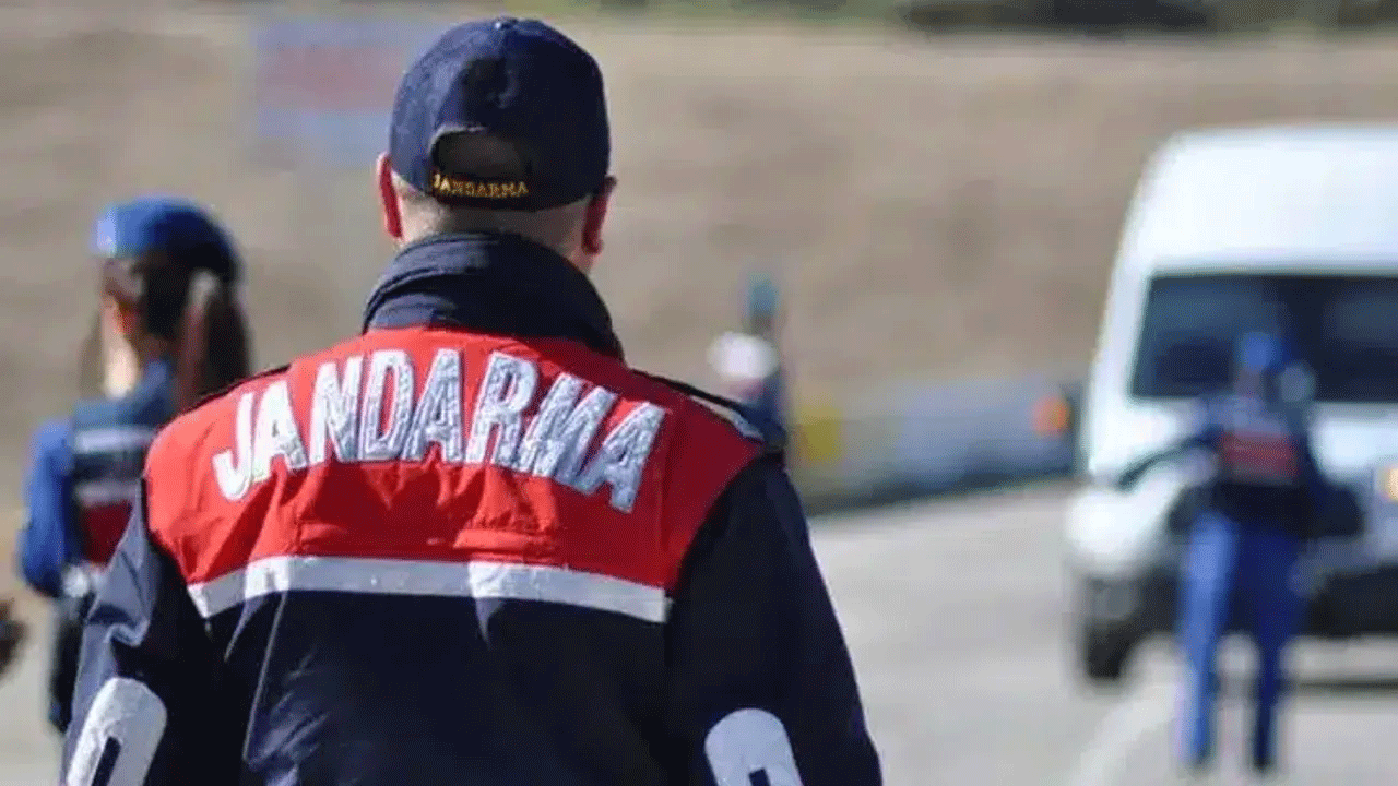 Karaman'da jandarmadan kaçakçılık operasyonu: Çok sayıda ürün ele geçirildi!