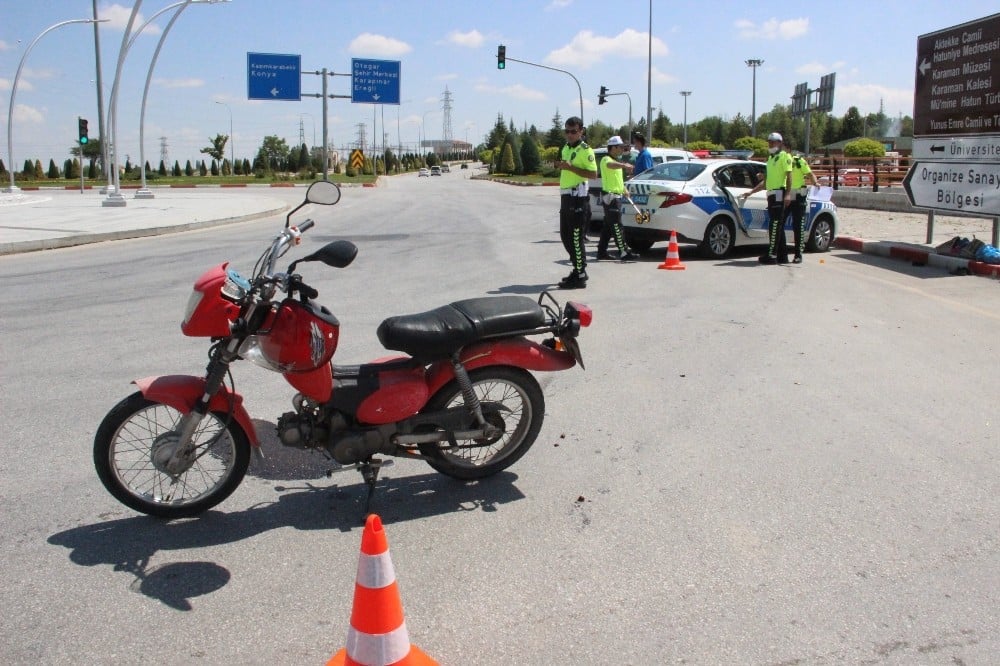 Karaman’da motosiklet ile kamyonet çarpıştı: 1 yaralı 