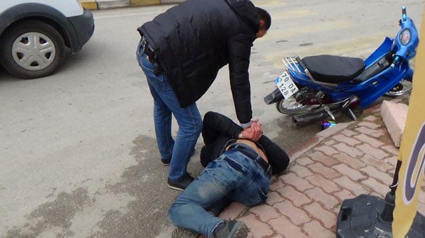 Karaman’da polis, silahlı gaspçıları maskelerinden yakaladı